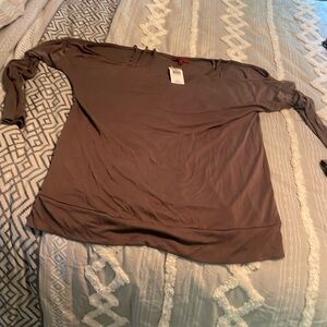 Buckle cold shoulder long sleeve T